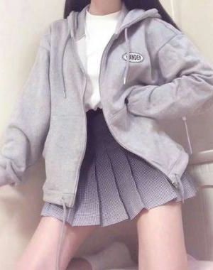 《和豪门影帝闪婚后》作者：金玉其内